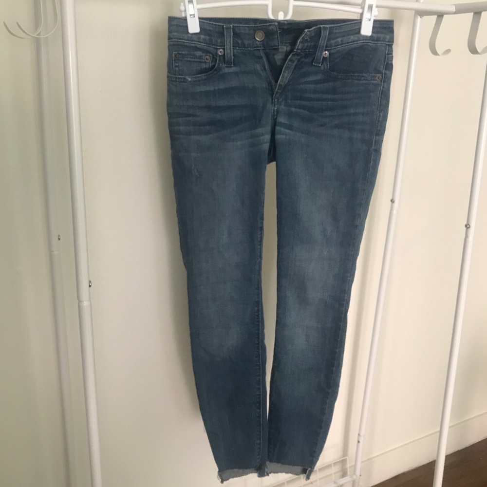 Vineyard Vines Medium Wash Skinny Jeans Size 0 NWOT